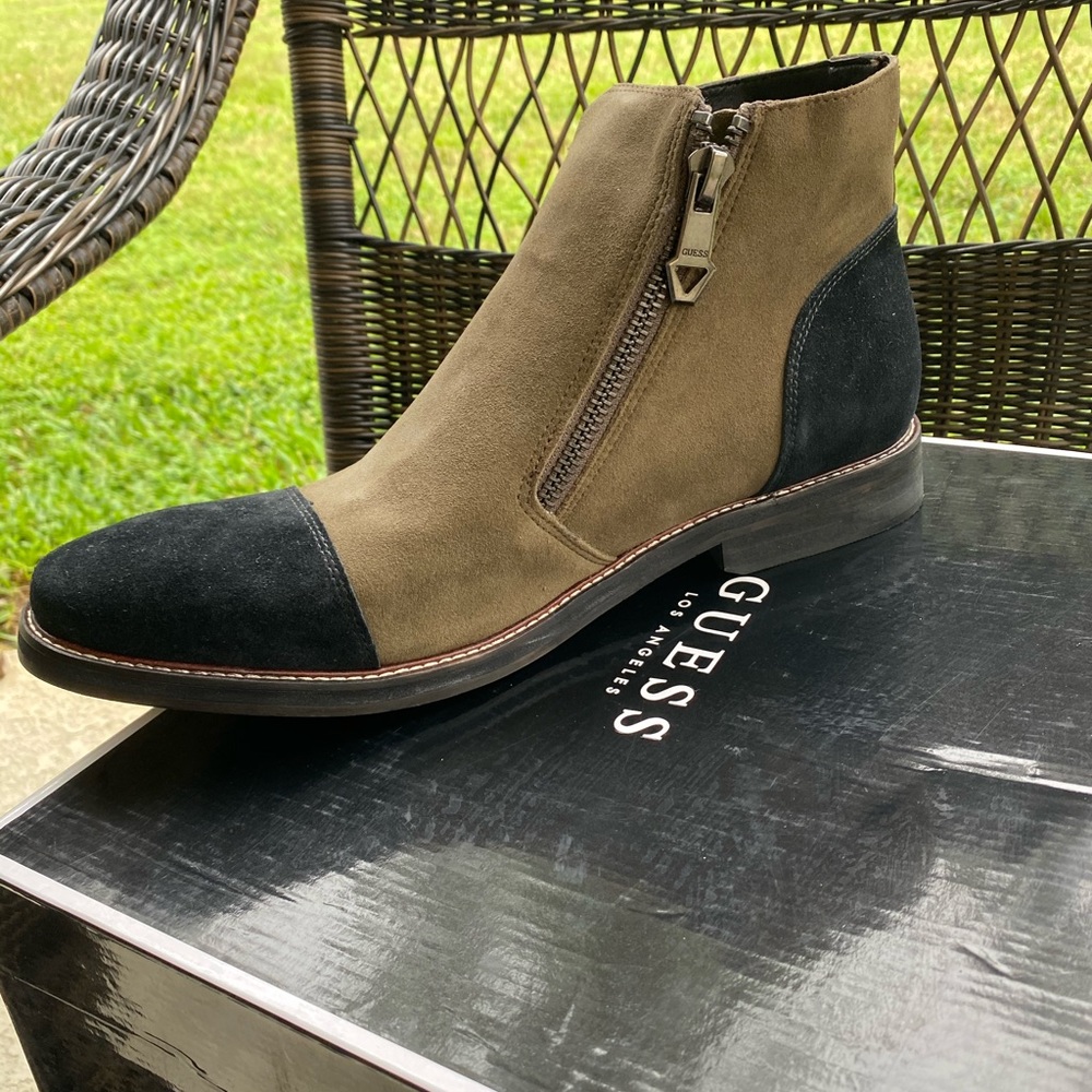 GUESS Men's Joris Chelsea Boot, Olive size 13
